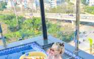 Hồ bơi 7 22land Residence Hotel 2