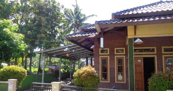 Bên ngoài Homestay Andra