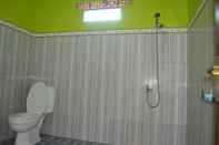 Toilet Kamar Homestay Andra