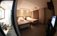 Kamar Tidur 5 Tristar Hotel