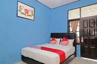 Kamar Tidur OYO 950 Steze Kost Syariah