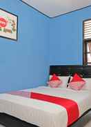 BEDROOM OYO 950 Steze Kost Syariah