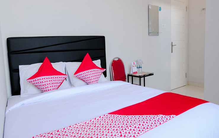 OYO 995 Alice's Homestay Syariah Jember - Standard Double