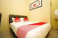 Bedroom OYO 998 La'ana Residence Syariah