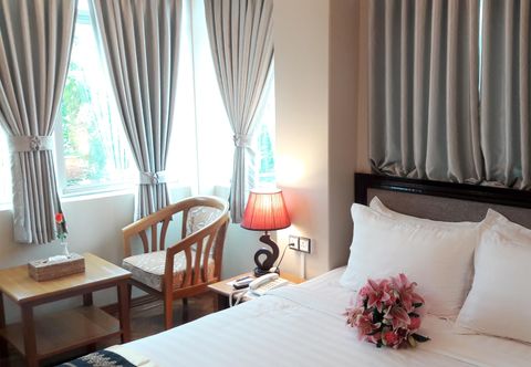 Bilik Tidur Grand Laurel Hotel 