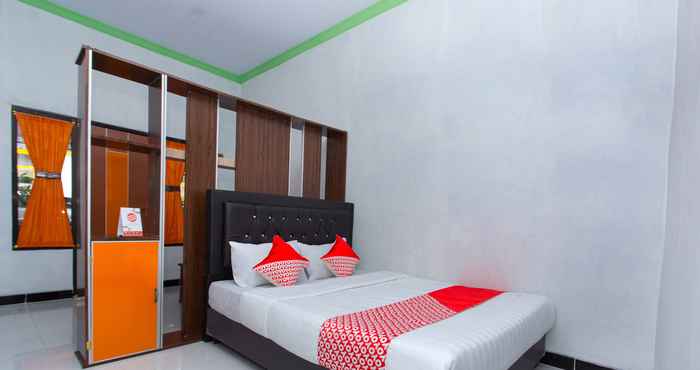 Bedroom SUPER OYO 2873 Griya Annisa