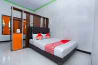 Bedroom SUPER OYO 2873 Griya Annisa