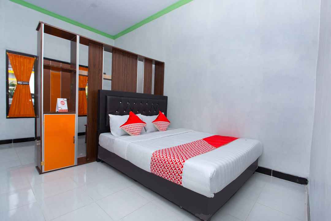 Harga kamar OYO 2873 Griya Annisa, Tegal Barat untuk tanggal 08072022