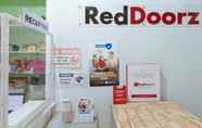 Sảnh chờ 4 RedDoorz @ DBuilders Rooms Ph2 Taguig