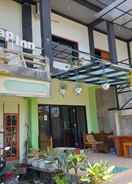 EXTERIOR_BUILDING Cheap Inn Banyuwangi