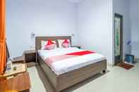 Bedroom OYO 943 Hotel Azalea Syariah