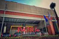 ภายนอกอาคาร Patra Cirebon Hotel & Convention