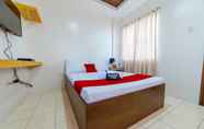 Bedroom 3 RedDoorz Plus @ Casa Lucia Sindalan San Fernando City Pampanga - Vaccinated Staff 