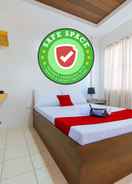 BEDROOM RedDoorz Plus @ Casa Lucia Sindalan San Fernando City Pampanga - Vaccinated Staff 