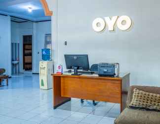 Lobby 2 OYO Collection O 1032 Rahayu Residence Syariah