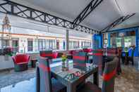 Restaurant OYO Collection O 1032 Rahayu Residence Syariah