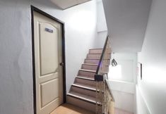 外部的 4 Born Guest House