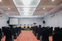 Functional Hall Alam Hotel by Cordela