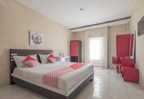 Bedroom OYO 1075 Rumah Indah Losari Inn