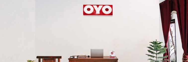 Lobby OYO 956 Penginapan Eby