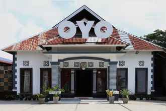 Exterior 4 OYO 956 Penginapan Eby