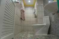 In-room Bathroom Hua Hin Beach Hostel