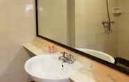 Toilet Kamar 7 Studio Sukhumvit 18 by iCheck inn