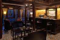 Quầy bar, cafe và phòng lounge Ancient Hue Garden Houses