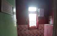 Toilet Kamar 5 Homestay Sikunir Dieng 4