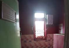 In-room Bathroom 5 Homestay Sikunir Dieng 4
