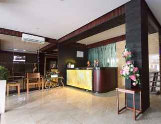 Lobby 2 MP Hotel Kelapa Gading