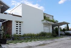 Exterior 2 Rego Hotel Palu