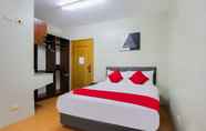 Kamar Tidur 5 OYO 190 Anglo Residences