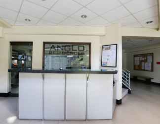 Lobby 2 OYO 190 Anglo Residences