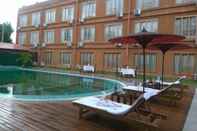 Swimming Pool Bagan Landmark Hotel