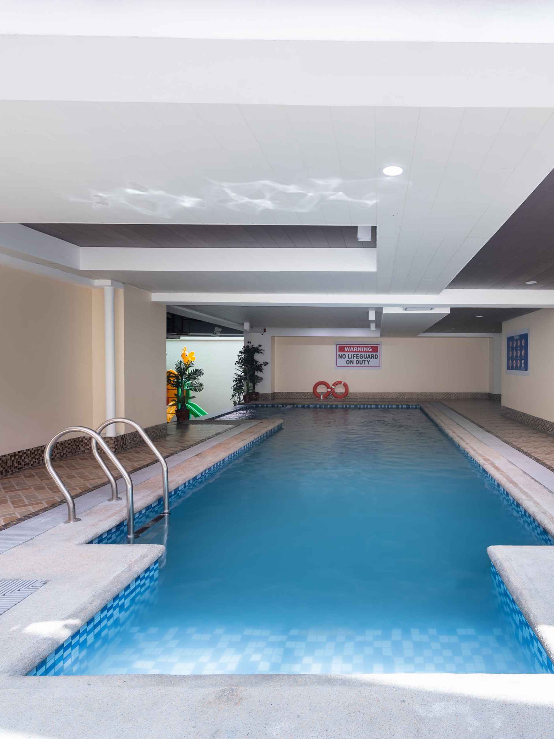 Swimming Pool Bay Area Suites Manila