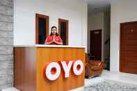 Lobby OYO 1076 Dmc Homestay