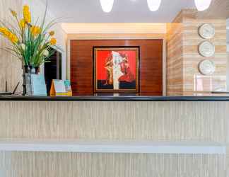 Sảnh chờ 2 Denpasar Hotel Makassar