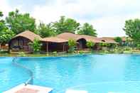 สระว่ายน้ำ Con Khuong Resort Can Tho