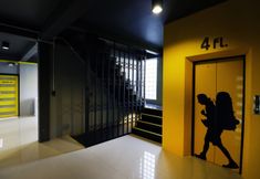 Lobby 5 Room 22