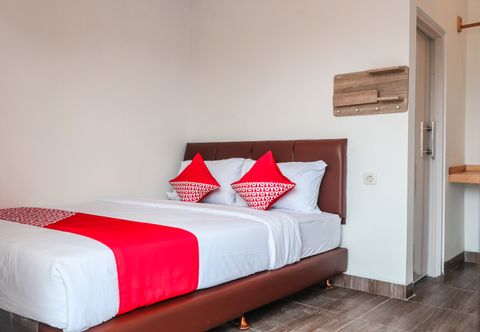 Bedroom OYO 488 Tekno Residence