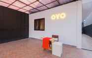 Lobby 7 OYO 442 Koen Hanare Near RS Gandaria