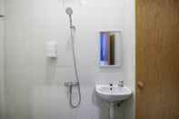 In-room Bathroom Sky Residence Cimanggis 1 Depok