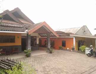 Exterior 2 Punakawan Homestay Batu