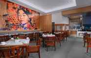 Restaurant 6 Harper Wahid Hasyim, Medan by ASTON