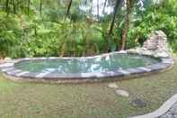 Swimming Pool Pondok Kunang Kunang