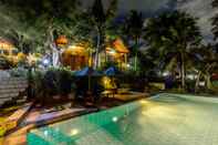 Kolam Renang Green Valley Guest House