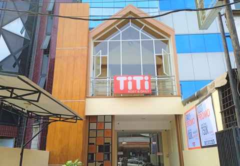 Exterior Titi Guest House