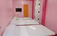 Kamar Tidur 5 Ludy's Pension House