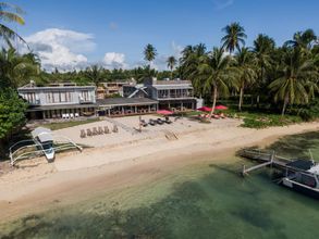 Exterior 4 Reef Beach Resort